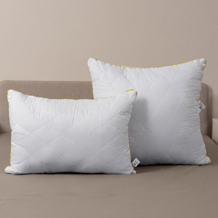 Подушка "Уют" микрофибра золото