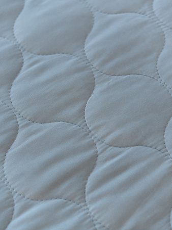 Наматрасник синтепон на резинке борт 20 микрофибра (серый)