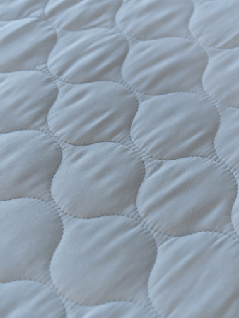 Наматрасник синтепон на резинке борт 30 микрофибра (серый)