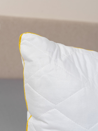 Подушка "Уют" микрофибра золото