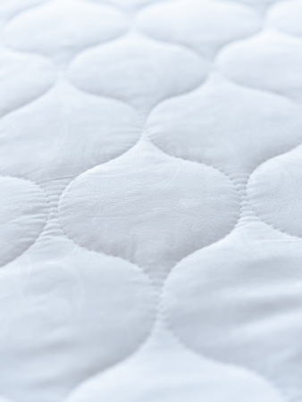 Наматрасник синтепон на резинке борт 20 микрофибра