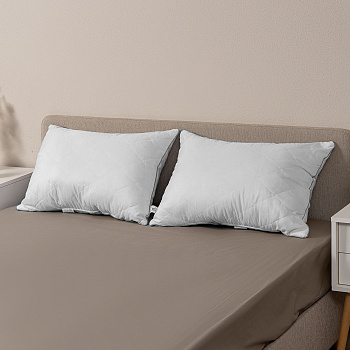 Подушка "Уют" микрофибра, кант(серебро)50*70