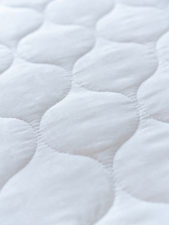 Наматрасник синтепон на рез. борт 30(бел) м/ф